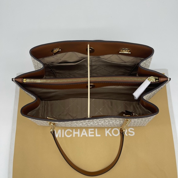 Michael Kors Teagen Bag & Double Zip Wallet - Picture 7 of 16